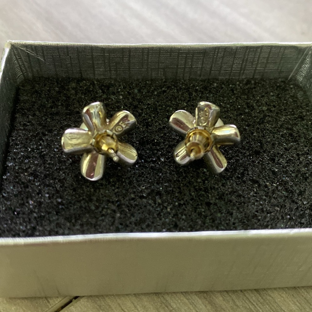 VINTAGE STERLING SILVER PEARL EARRINGS - Picture 3 of 4
